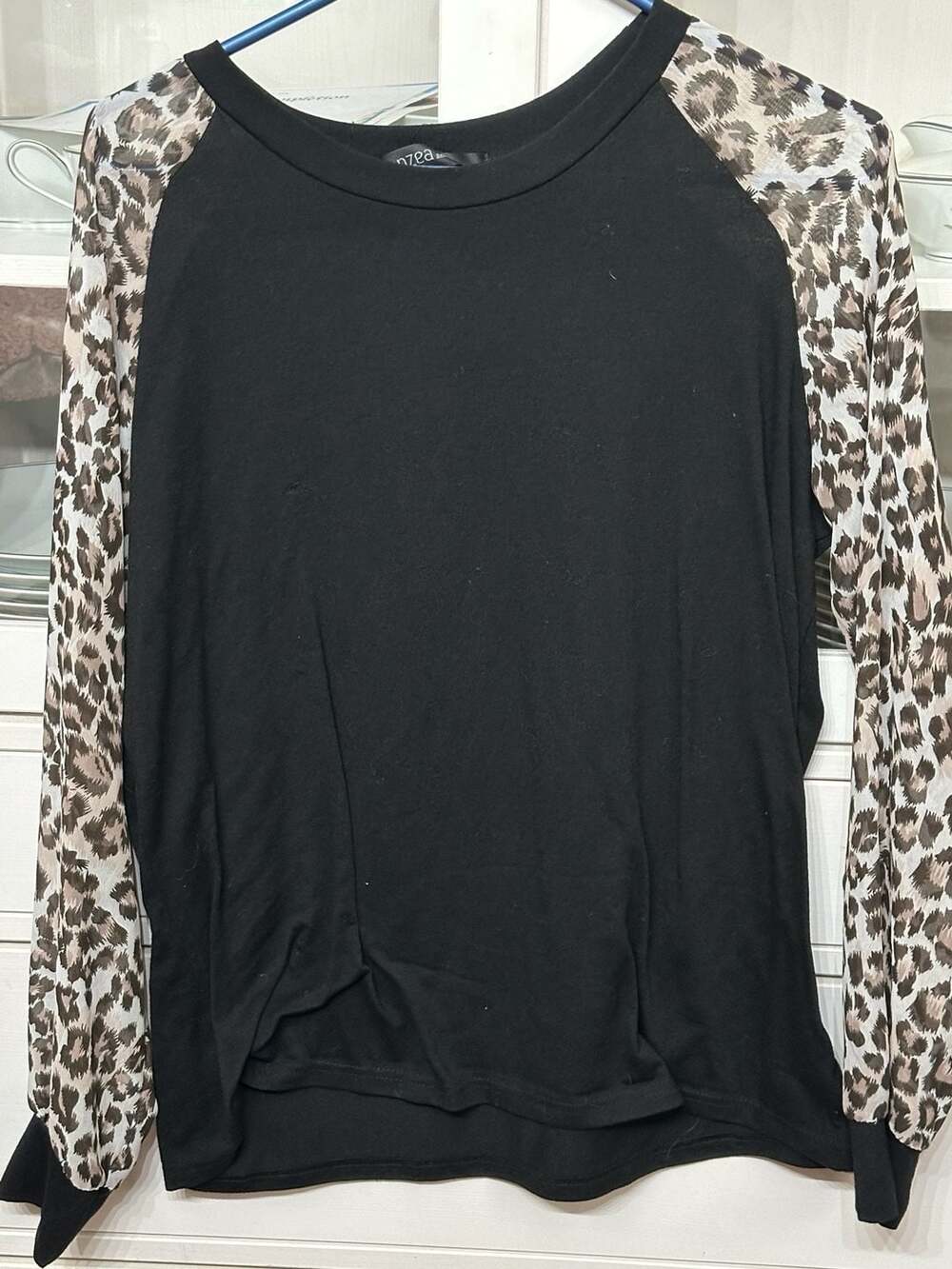 Zanzea Women's Black Long Sleeve T-Shirt with Leopard Print Sleeves Size L